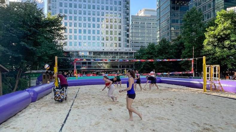 Beach Volleyball in the centre of Canary Wharf