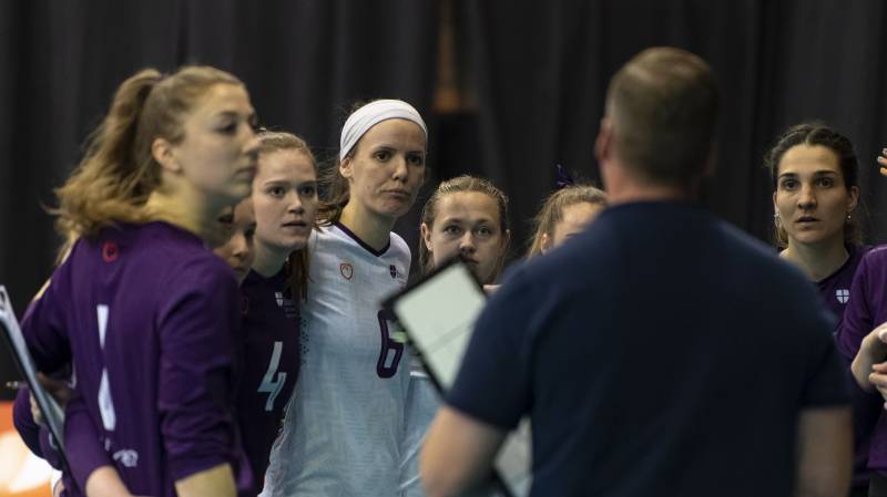 New Coach Award fuses core theory with specialist volleyball modules